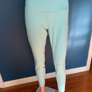 Lululemon Light Blue Leggings 14 NWOT